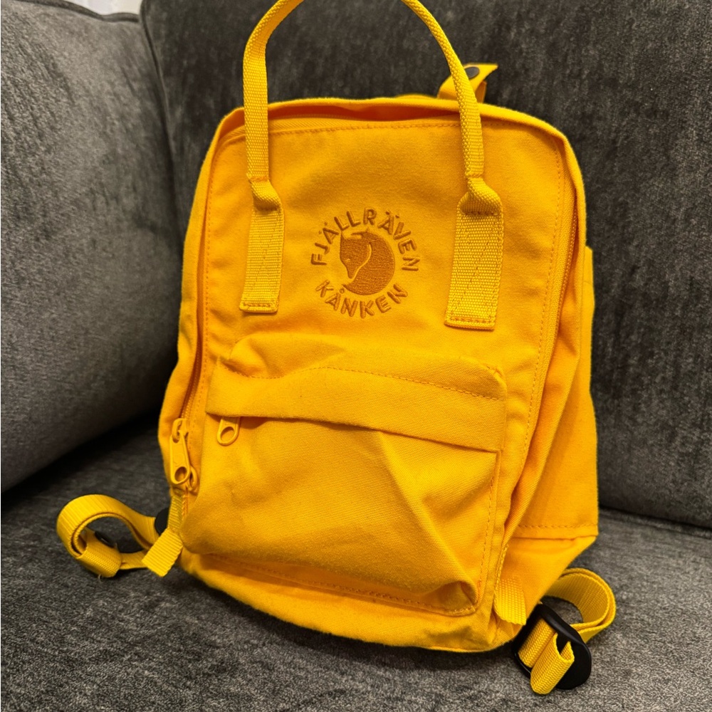 Fjällräven Re-Kånken Mini - WITH SHOULDER STRAPS!